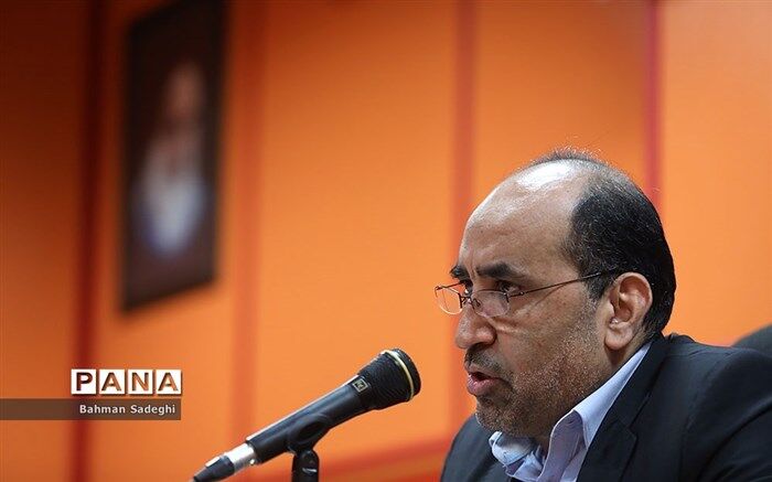 کریمی: جمهوری اسلامی ایران تنها انقلابی بود که 98.2 درصد به آن رای "آری" دادند
