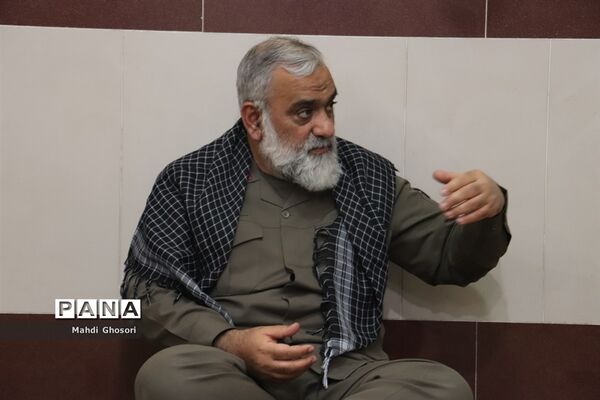 ازدید سردار نقدی از کارگاه تولید ماسک در قم