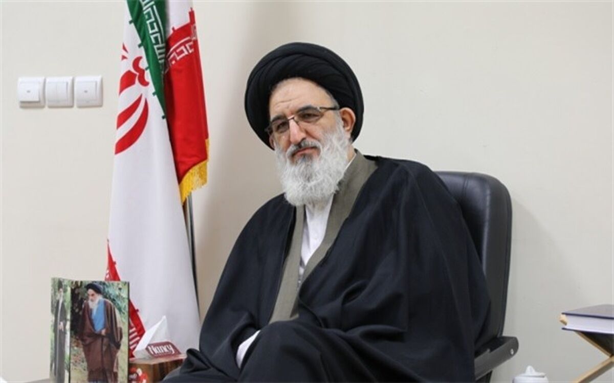 آیت الله حسینی همدانی : تشکل‌های جهادی با هدف ارائه خدمات به اقشار محروم جامعه متحد شوند