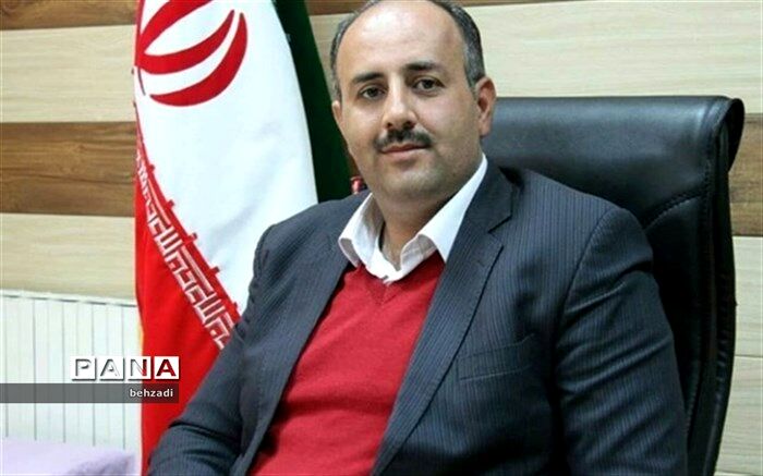 انتخاب شبکه اجتماعی برای تمامی مدارس دولتی و غیر دولتی ضروری است