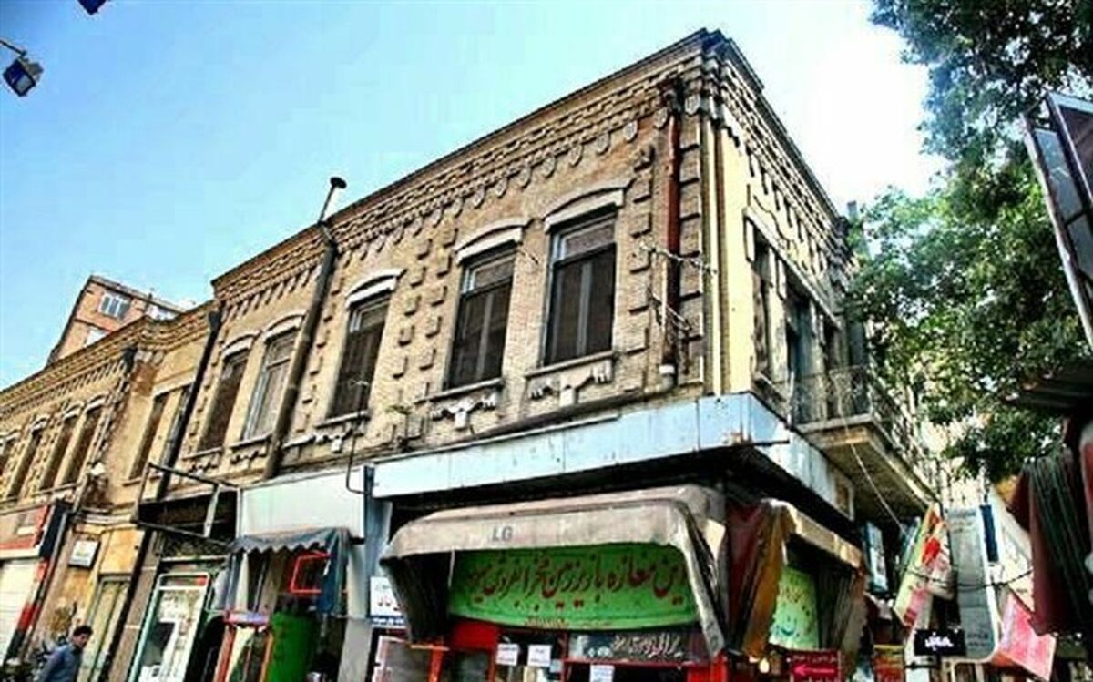 پیشرفت ۸۰ درصدی مرمت و ساماندهی جداره تاریخی گراند هتل تبریز