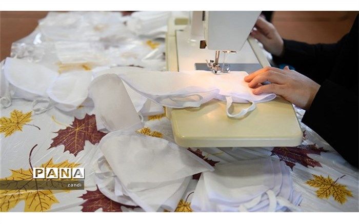 وزیر صنعت، معدن  وتجارت ۳۵هزار ماسک به هرمزگان اهداکرد