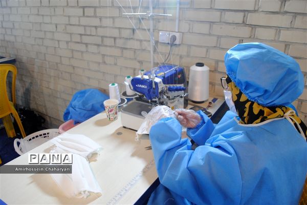 کارگاه تولید ماسک و گان محافظتی در تایباد