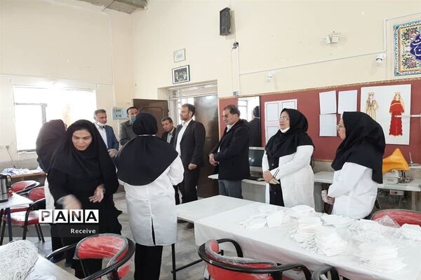 تولید ماسک و محلول ضدعفونی در مدارس فارس