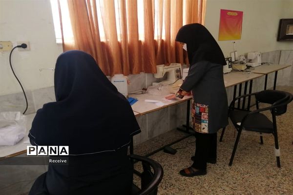 تولید ماسک و محلول ضدعفونی در مدارس فارس