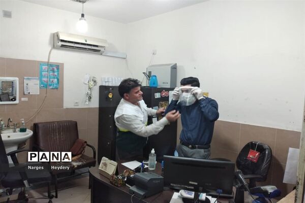کارگاه تولید ماسک های طلقی (شیلد)  جهت استفاده کادر پزشکی شهرستان امیدیه