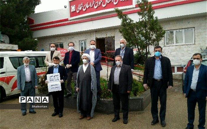 اهدای خون جمعی از فرهنگیان بسیجی بجنورد به افراد نیازمند در رزوهای کرونایی