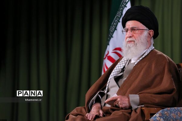 سخنرانی تلویزیونی  رهبر انقلاب اسلامی به مناسبت ولادت حضرت امام زمان(عج)