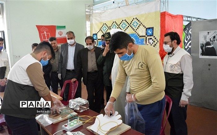 تولید دستکش یکبار مصرف توسط دانش آموزان مبتکر شهرستان رفسنجان