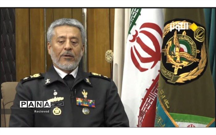 دریادار سیاری: برای تامین نیازمندی‌های دفاعی دست نیاز به سوی دیگران دراز نمی‌کنیم