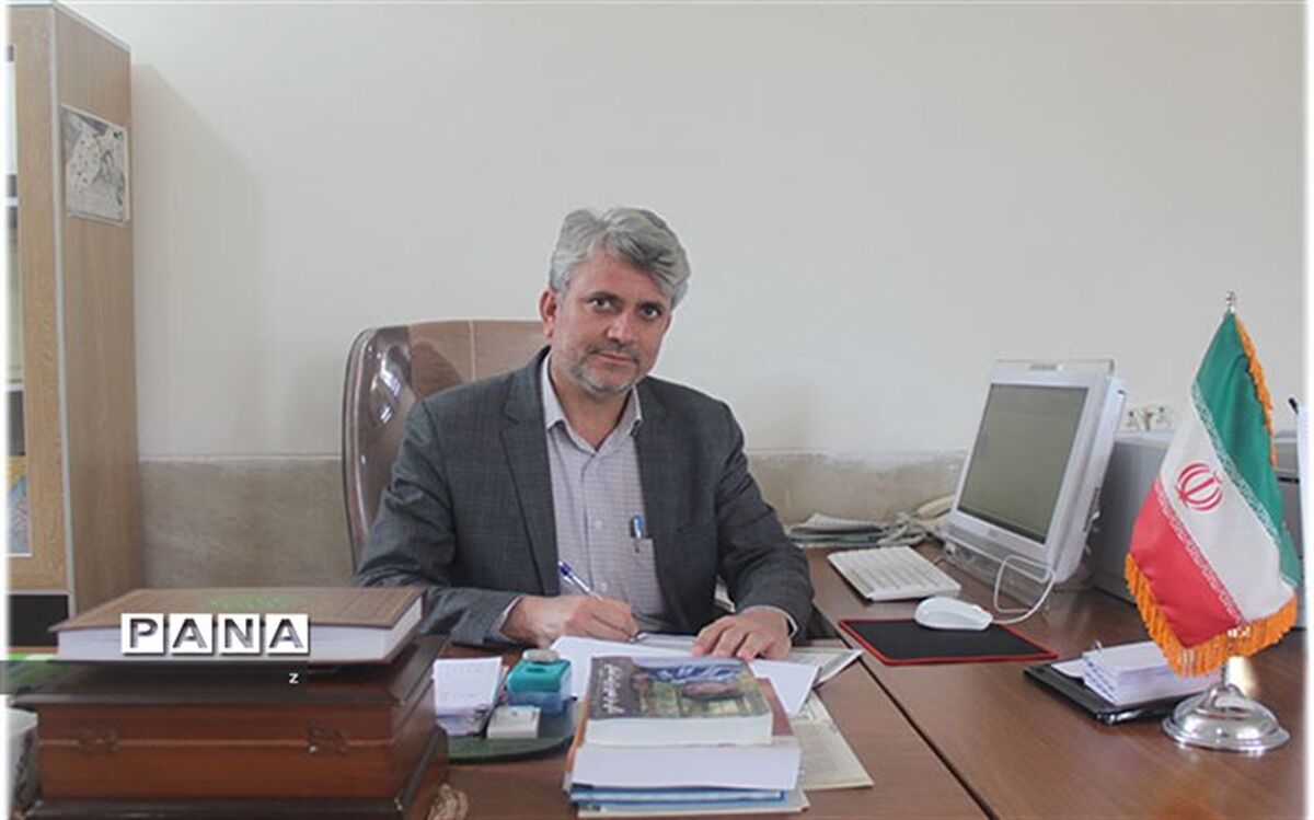 پشتکار و تلاش معلمان نرماشیری در تدریس مجازی مانع توقف جریان آموزش شده اند