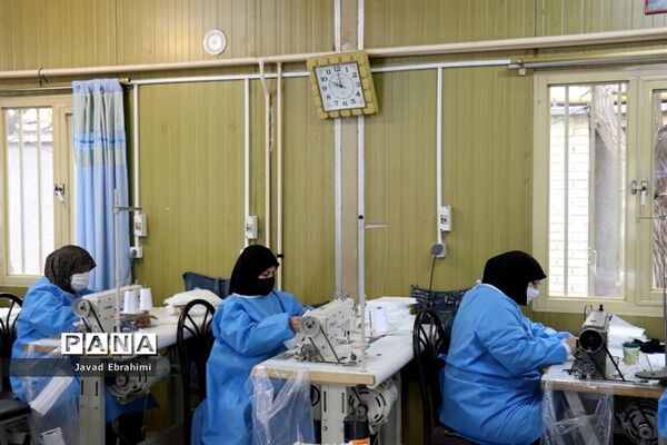 تولید ماسک در آموزشگاه ایثارگران ناحیه 4 مشهد