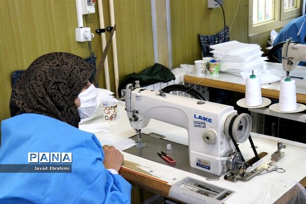 تولید ماسک در آموزشگاه ایثارگران ناحیه 4 مشهد