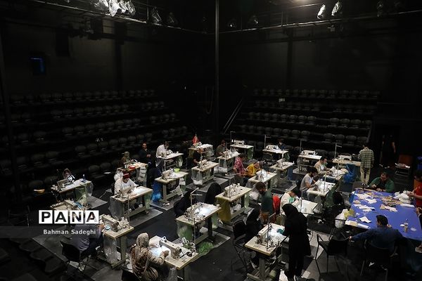 تولید ماسک در سالن تئاتر «حافظ»