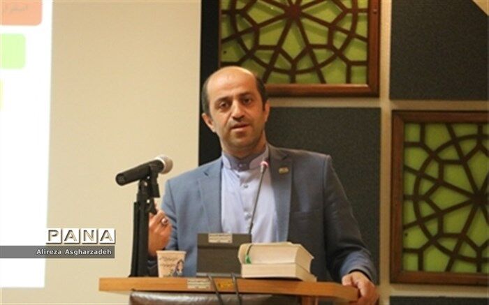 توضیحات آذرکیش درباره فعالیت‌های تولیدی هنرستان‌ها بعد از شیوع اپیدمی کرونا