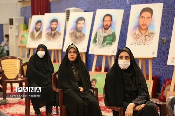 تجلیل از دست اندرکاران کنگره سرداران و 2 هزار شهید استان بوشهر