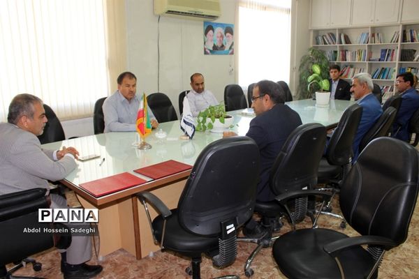 جلسه معارفه رئیس  اداره  مشاوره تربیتی و تحصیلی آموزش و پرورش استان بوشهر