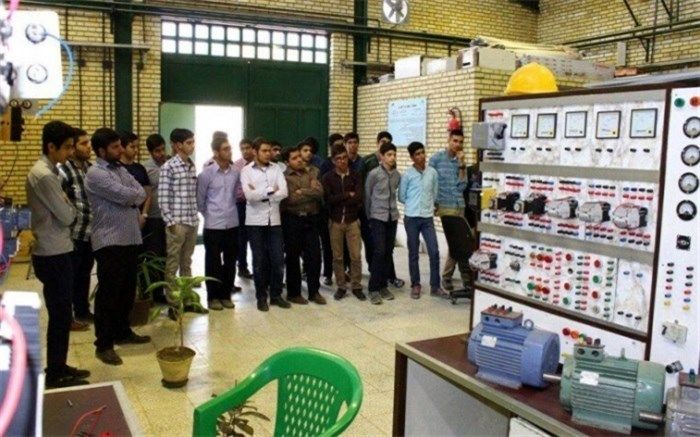 آموزش‌های مهارتی هنرجویان الزاما باید در محیط کارگاهی ارائه شود