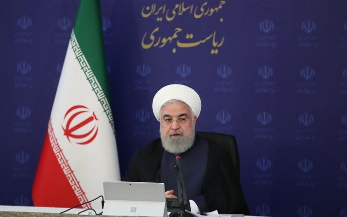 روحانی در جلسه هیات دولت: باید همزمان با بیماری و بیکاری مقابله کنیم