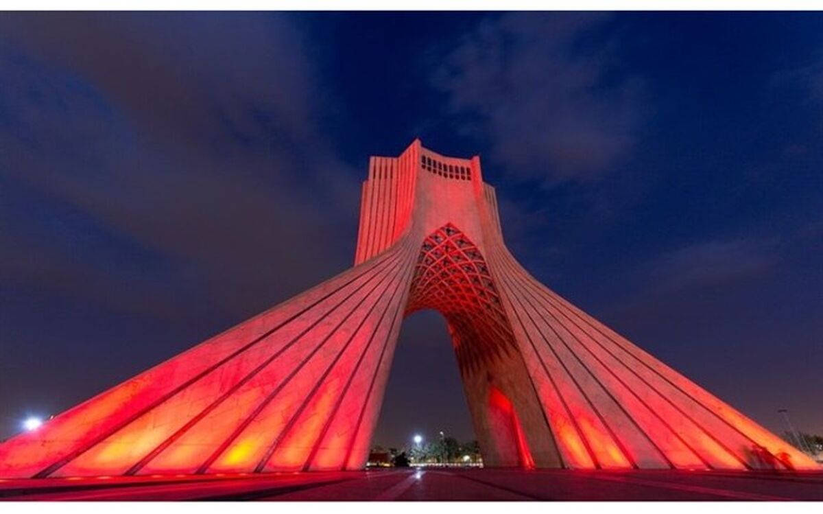 برج آزادی تهران قرمز می‌شود