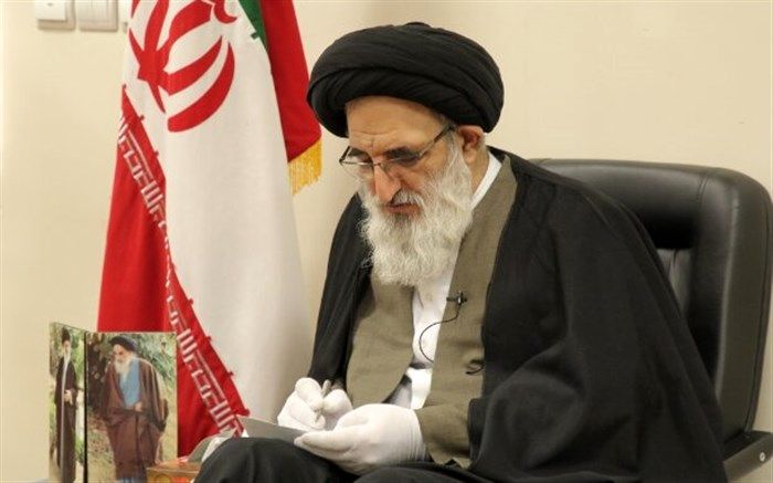 تأکید امام جمعه کرج بر ضرورت ترویج فرهنگ ازدواج آسان