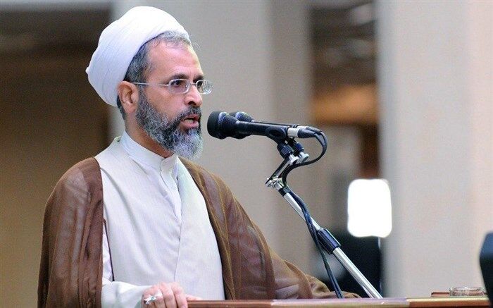 قدردانی مدیر حوزه‌های علمیه از حضور نقش‌آفرین ارتش در مبارزه با کرونا