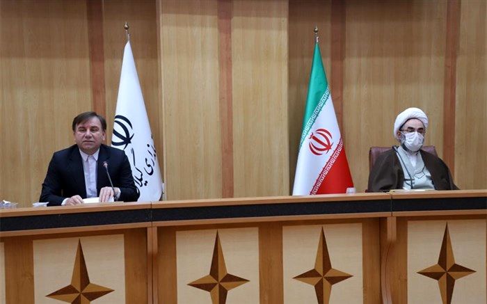 رویکرد دولت، استفاده از مشارکت اصحاب فرهنگ و هنر است