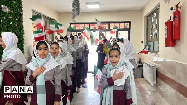 نهال‌ها در دبستان چلیچه به یاد شهدای مدرسه میناب می‌رویند
