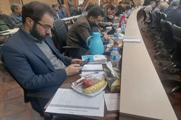 نشست مشترک اعضای کمیسیون آموزش و تحقیقات مجلس، مدیران آموزش و پررش استان خراسان رضوی و وزیر آموزش وپرورش در مشهد