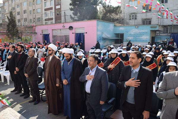 حضور پرشمار مسئولان آموزش و پرورش در جشن دهه فجر
