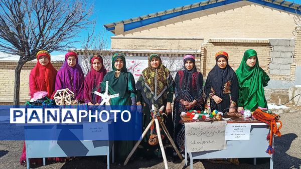 بازارچه کسب و کار دانش‌آموزی مدرسه الزهرا شهرستان مارگون