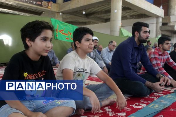 اقامه نماز جمعه‌ در گلوگاه 