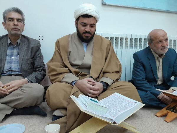 محفل انس با قرآن کریم همزمان با فرارسیدن ماه مهمانی خدا در کاشمر