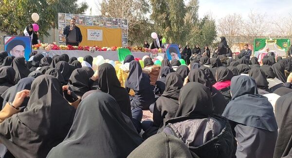 جشن دهه فجر در آموزشگاه مرحوم پاکدل خلیل آباد