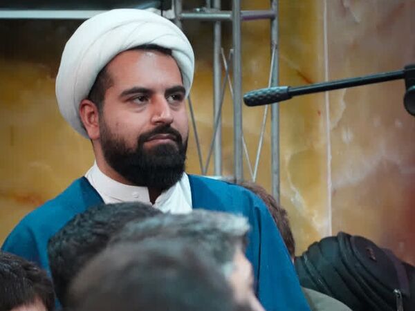 جلوه‌ای از اعتکاف دانش‌آموزی در مسجد امام علی‌بن‌ابی‌طالب (ع)