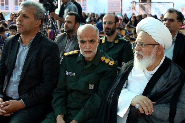 نواخته شدن زنگ شکوفه‌ها در دبستان محمد مهدی صالحی یزد