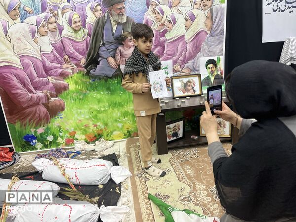 نمایشگاه یادبود شهدای دانش‌آموز میناب