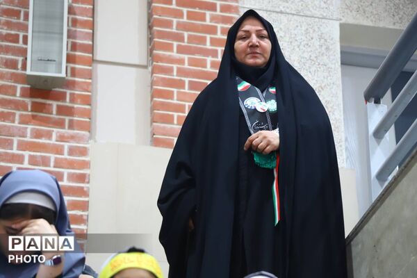 همایش سوگواری ۱۵۰۰ نفری دانش‌آموزی «باید برخاست» در آذربایجان شرقی