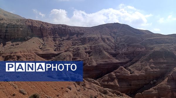 جاذبه گردشگری کوهنوردی تخت پلنگ روستای دربهشت 