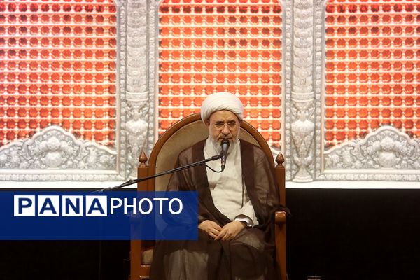 مراسم گرامیداشت شهدای اقتدار و امنیت «فراجا» در حرم حضرت معصومه(س)