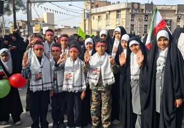 برگزاری راهپیمایی ۲۲ بهمن در فیروزآباد