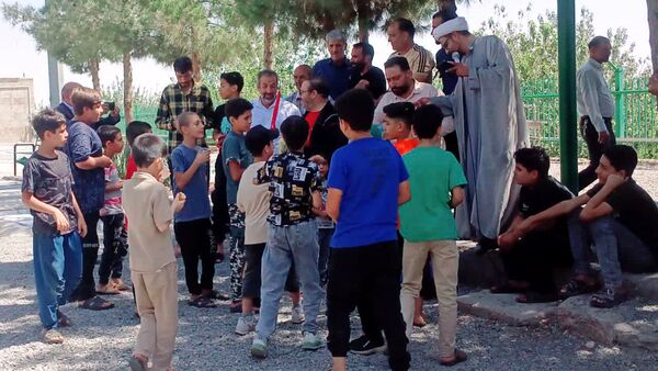 پیاده‌روی خانوادگی روستاییان «صرم» قم به‌مناسبت هفته دولت