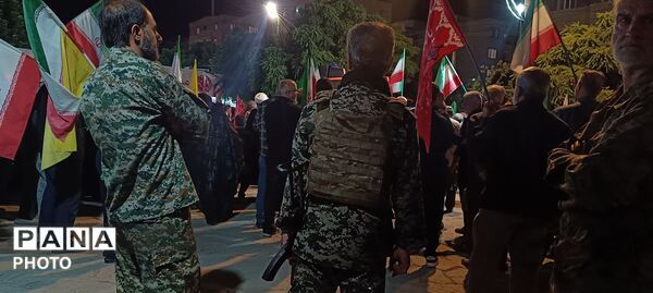 تداوم حضور مردم انقلابی در شب صد و بیستم از خروش مردمی