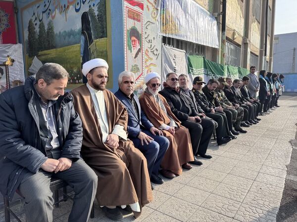 نواخته شدن زنگ انقلاب در مدارس شهرستان مرند