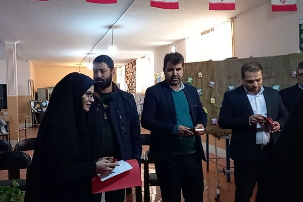 اجرای طرح ملی مدرسهٔ انقلاب در دبیرستان شهدای محراب شهرستان قرچک 