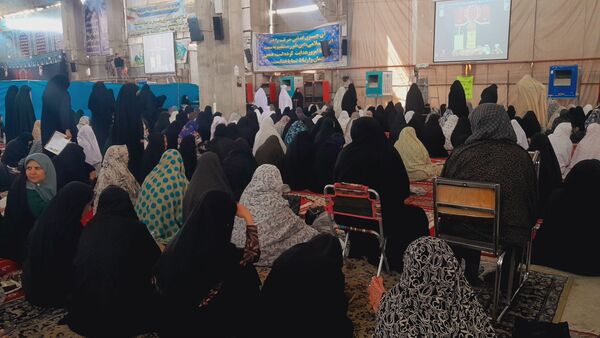حضور پرشور بانوان نیشابور در اولین نماز جمعه سال 1404