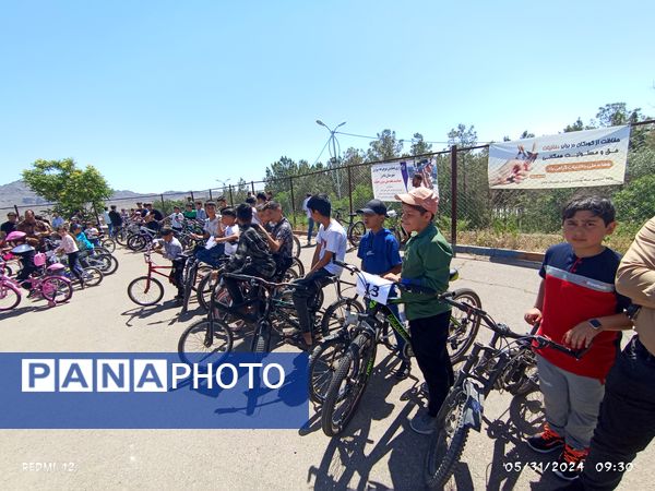 برگزاری همایش دوچرخه‌سواری در شهرستان باخرز 