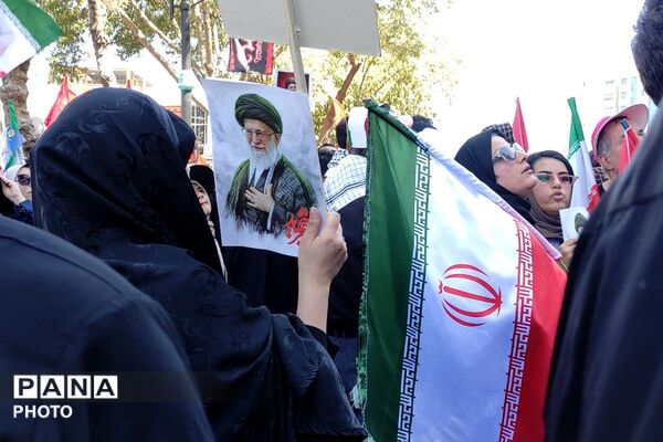  وداع با رهبر شهید در جوار بارگاه رضوی