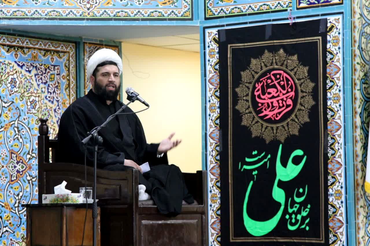 شب قدر پیوند با امامت است
