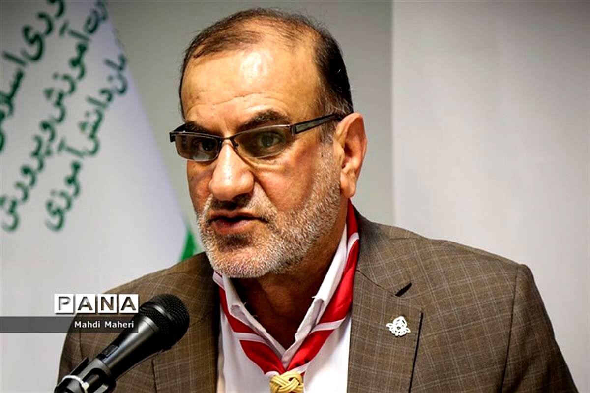 نقش کلیدی معلم در تربیت و آگاه‌سازی دانش آموز